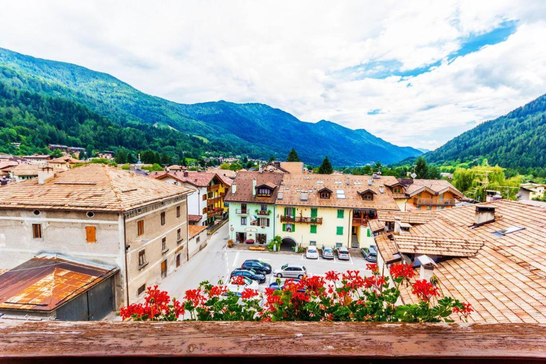 Appartamenti Vidi Pinzolo Exterior foto
